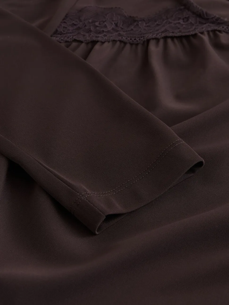 Chocoladebruin - Lace Detail Long Sleeve Top