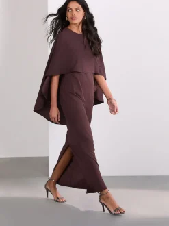 Chocoladebruin - Lange jurk met cape
