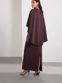Chocoladebruin - Lange jurk met cape