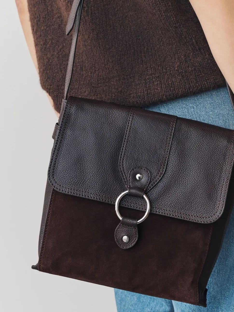 Chocoladebruin - Leren messenger-tas met vak