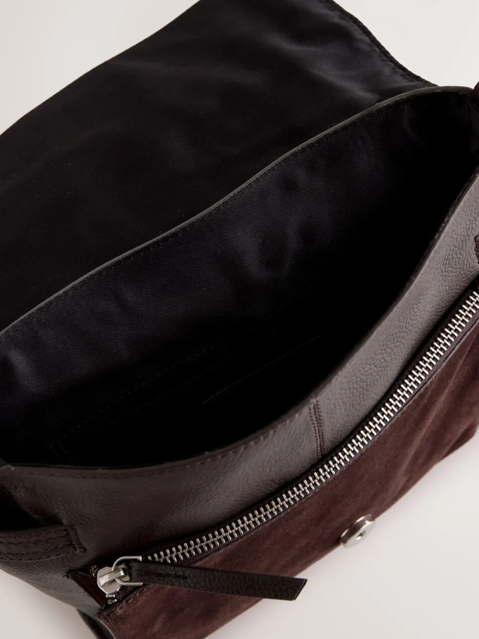 Chocoladebruin - Leren messenger-tas met vak