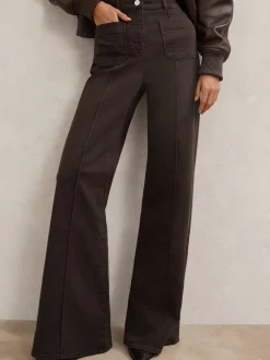 Chocoladebruin - Reiss Sakura flared jeans met opgestikte zakken