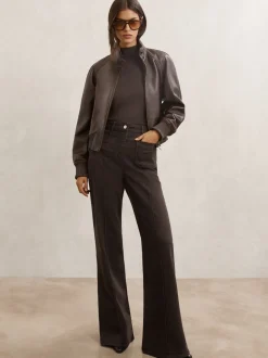 Chocoladebruin - Reiss Sakura flared jeans met opgestikte zakken