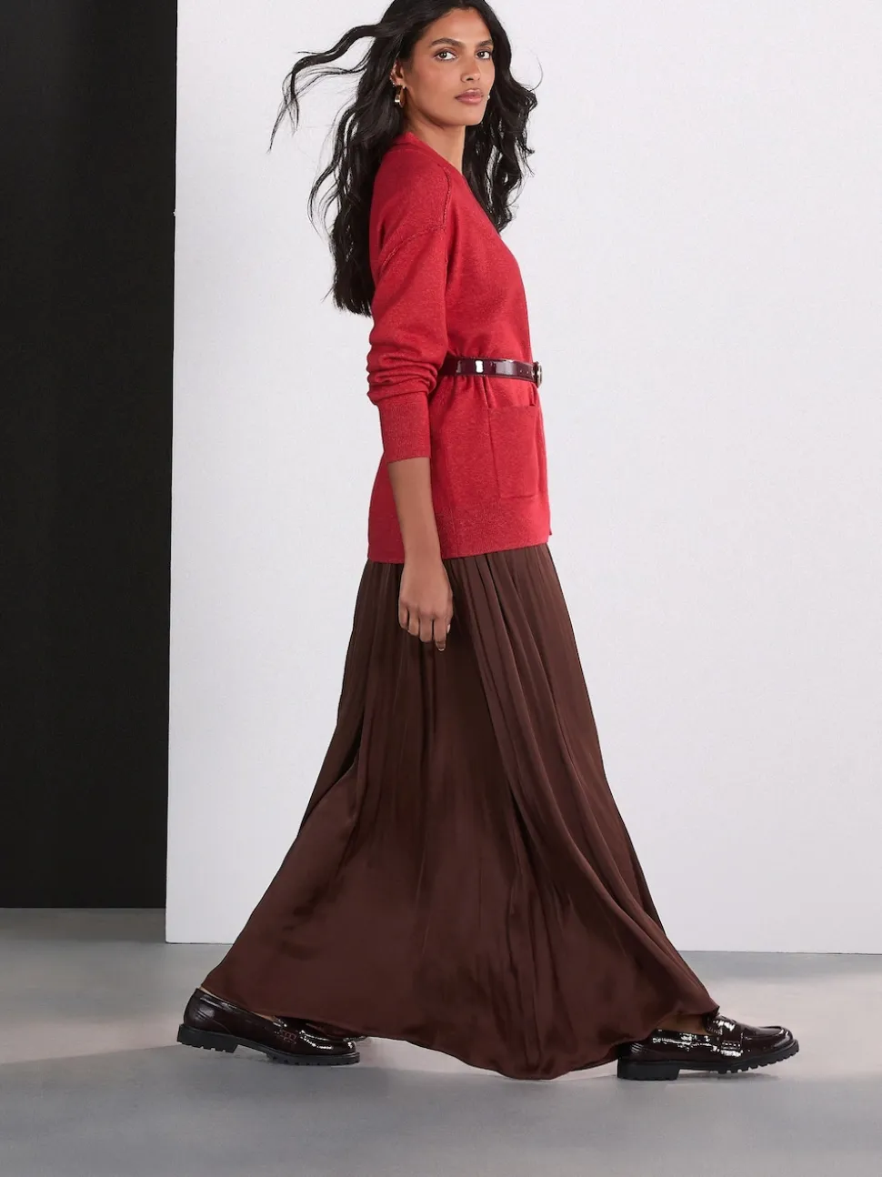 Chocoladebruin - Satin Pleated Maxi Skirt