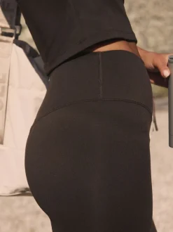 Chocoladebruin - self. Legging met hoge taille