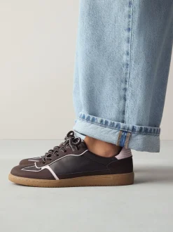 Chocoladebruin - Sneaker met veters