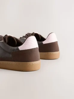 Chocoladebruin - Sneaker met veters