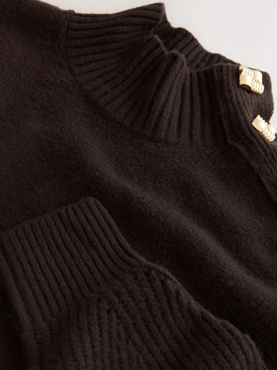 Chocoladebruin - Stand Neck Knitted Midi Jumper Dress