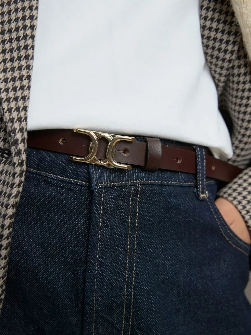 Chocoladebruin - Statement, smalle leren riem met gesp