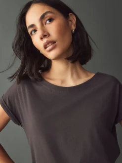 Chocoladebruin - T-shirt met kapmouwtjes
