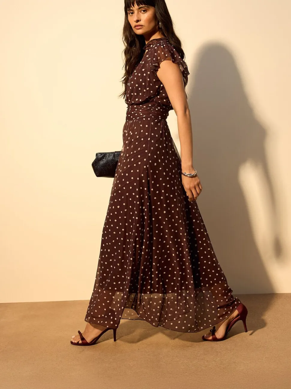 Chocoladebruin gestippeld - Halflange geplooide mesh gelegenheidsmaxi-jurk met print en V-hals
