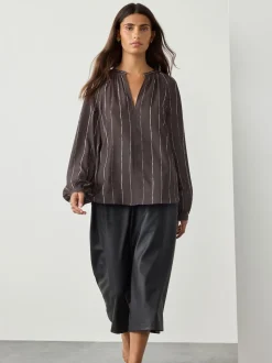 Chocoladebruin gestreept - Blouse met V-hals en lange mouwen