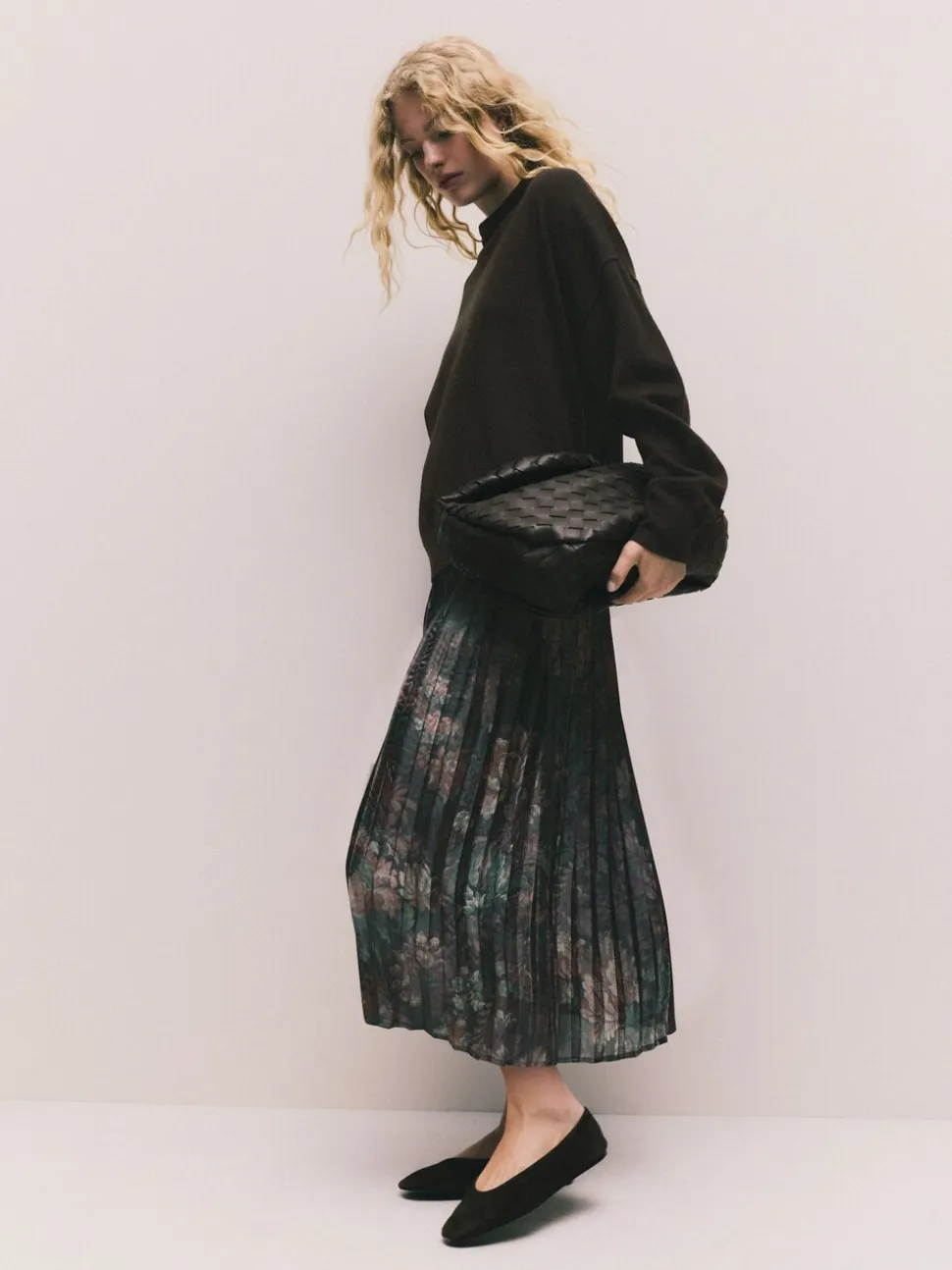 Chocoladebruin met bloemenprint - 2-In-1 Knitted Jumper with Pleated Midi Skirt