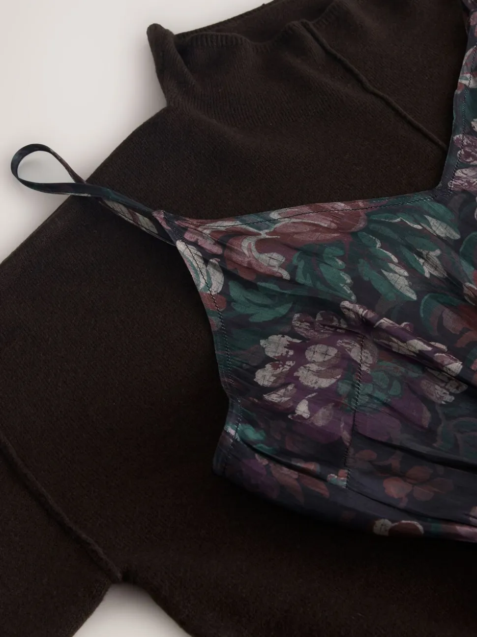 Chocoladebruin met bloemenprint - 2-In-1 Knitted Jumper with Pleated Midi Skirt