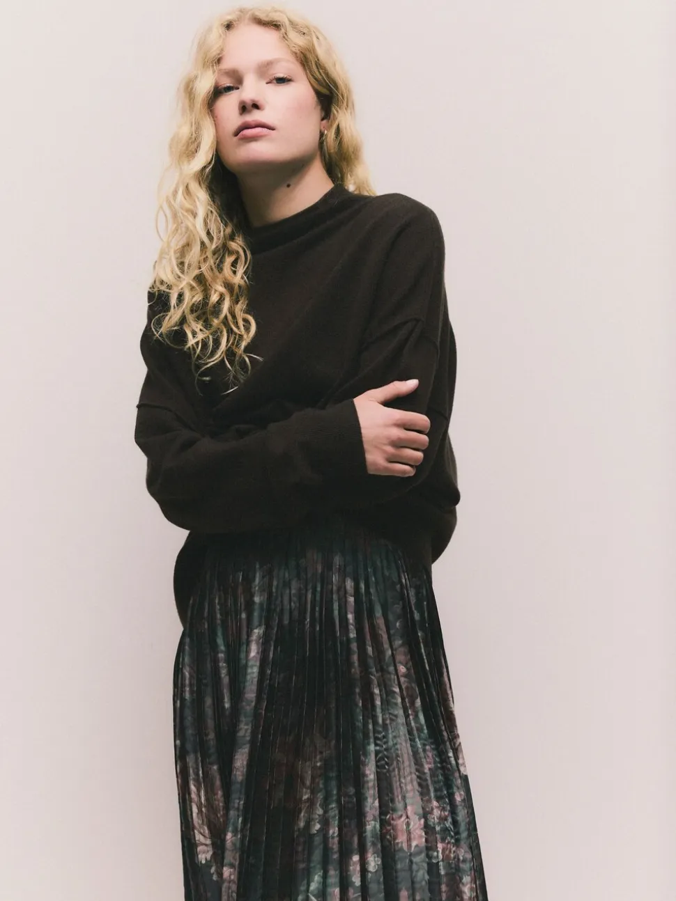 Chocoladebruin met bloemenprint - 2-In-1 Knitted Jumper with Pleated Midi Skirt