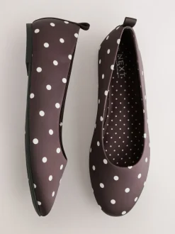 Chocoladebruin met stippen - Forever Comfort® Round Toe Ballerinas