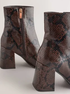 Chocoladebruin Slang - Forever Comfort® Square Toe Block Heel Ankle Boots