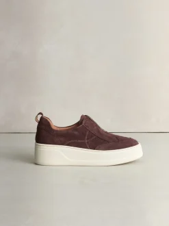 Chocoladebruin suède - Signature leren sneakers met dikke plateauzolen en sleehak