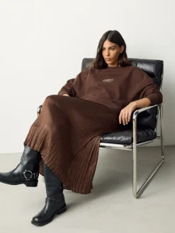 Chocoladebruine borduurwerk - 2-In-1 Sweatshirt met Satijnen Midi Rok