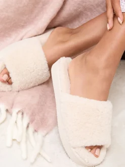 Crème - Lipsy pantoffels van imitatiebont met plateauzool voor nachtkleding