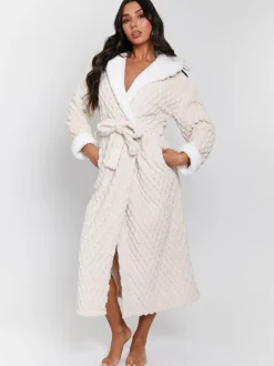 Crème - Loungeable - Geometrische luxe fleece maxi-badjas met capuchon