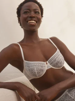 Crème - Premium Lace Bra