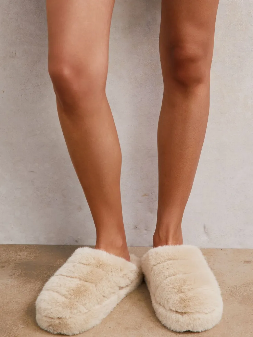 Crème - Reiss Andrea Faux Fur Slippers