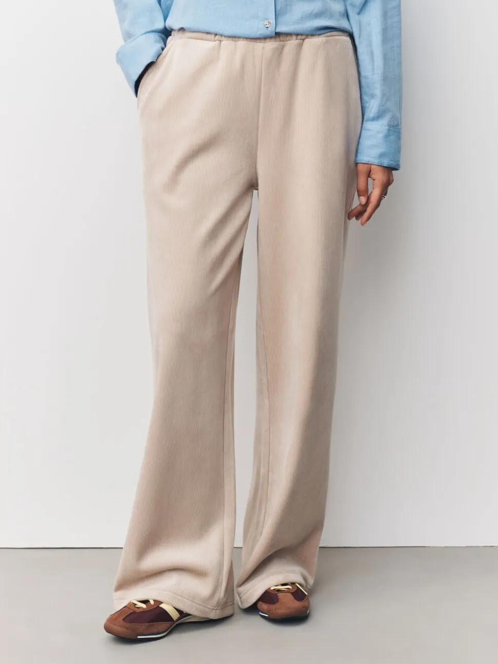 Crème - Soft Feel Cord Wide Leg Trousers