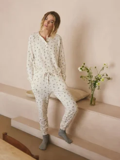 Crème gebloemd - Gezellige pyjama met wafeldessin en lange mouwen