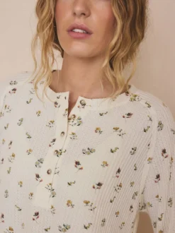 Crème gebloemd - Gezellige pyjama met wafeldessin en lange mouwen