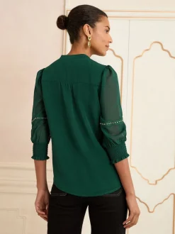 Donkergroen - Love & Roses blouse met V-hals en hardware met 3/4 mouwen