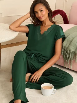 Donkergroen - Love & Roses Lace Detail Jersey Pyjamas Set