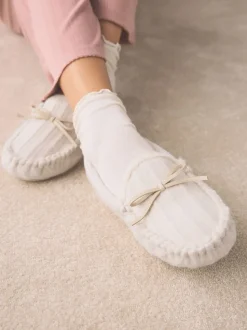 Ecru - Cable Knit Moccasin Slippers