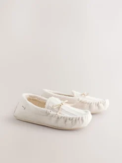 Ecru - Cable Knit Moccasin Slippers