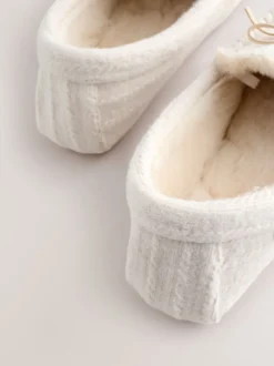 Ecru - Cable Knit Moccasin Slippers