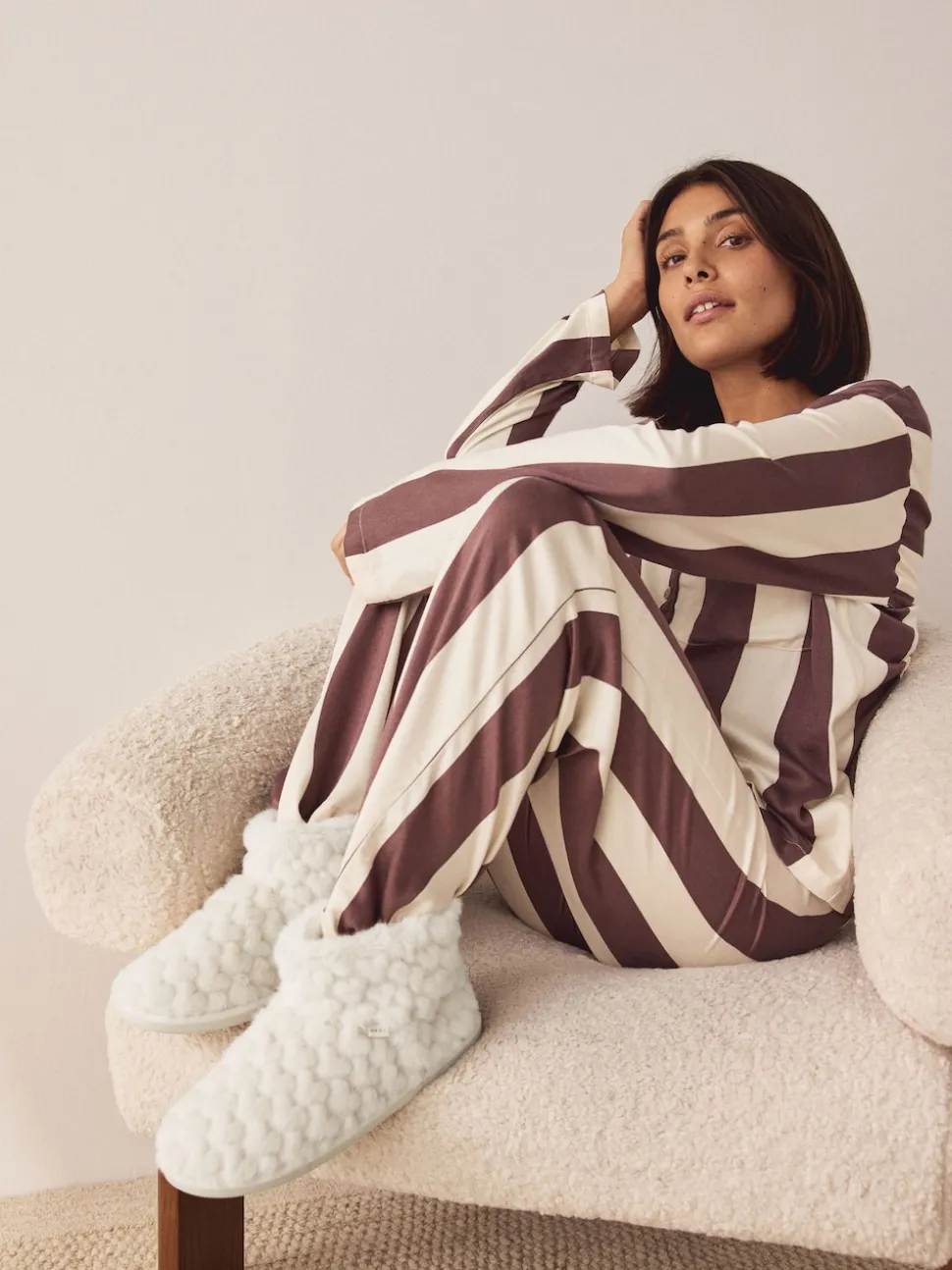 Ecru - Faux Fur Heart Slipper Boots