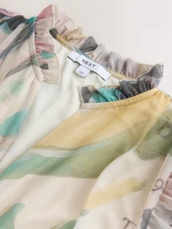 Ecru met bloemenmotief - Halflange geplooide mesh gelegenheidsmaxi-jurk met print en V-hals
