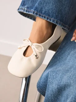 Gebroken wit - Forever Comfort® Tie Up Round Toe Ballet Flats