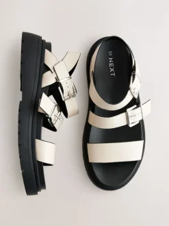 Gebroken wit - Sandalen met dikke zool en gesp