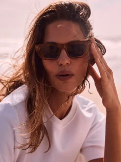 Geel - Mint Velvet Rectangular Sunglasses
