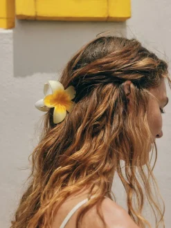 Geel/wit - Bloemvormige klauw haarclip