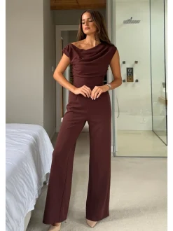 Girl In Mind - Donna jumpsuit met asymmetrische halslijn