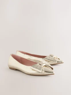 Goud - Ballerina's met spitse neus en strik