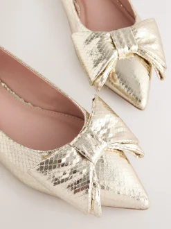 Goud - Ballerina's met spitse neus en strik