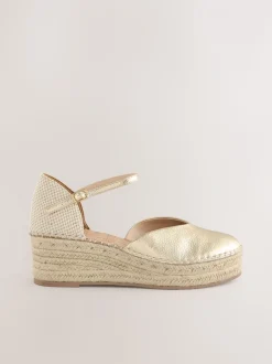 Goud - Espadrilles met sleehak en plateauzool met gesloten neus