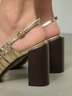 Goud - Forever Comfort® Leather Slot Slingback Block Heels