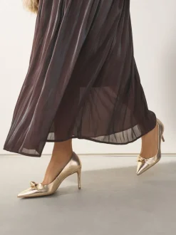Goud - Forever Comfort® Leren Pump met Strik en halfhoge hak