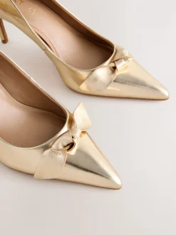 Goud - Forever Comfort® Leren Pump met Strik en halfhoge hak