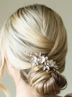 Goud - Ivory & Co - Gardenia klem met kristallen, parels en geëmailleerde bloem