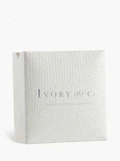 Goud - Ivory & Co Salford oorbellen met kristal en parel
